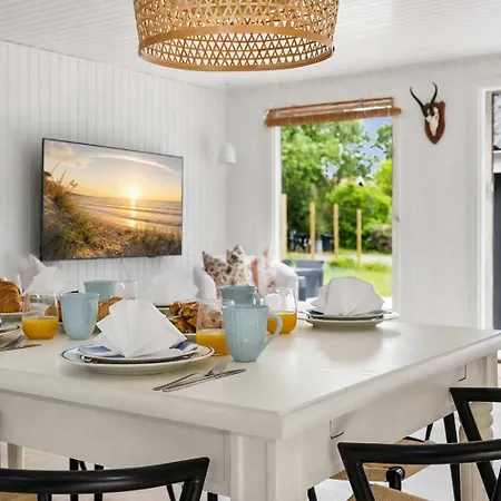 Nordic Retreat Near Dronningmølle