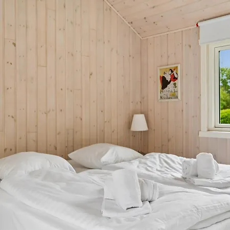 Feriehus Nordic Retreat Near Dronningmølle